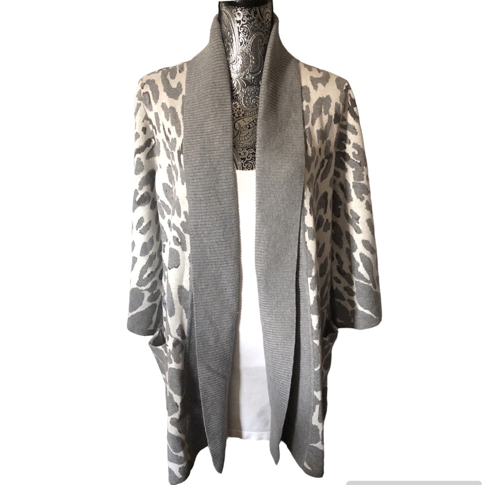 Isaac Mizrahi Grey Animal Leopard Jacquard 3/4 Sleeve Cardigan open Sweater SM